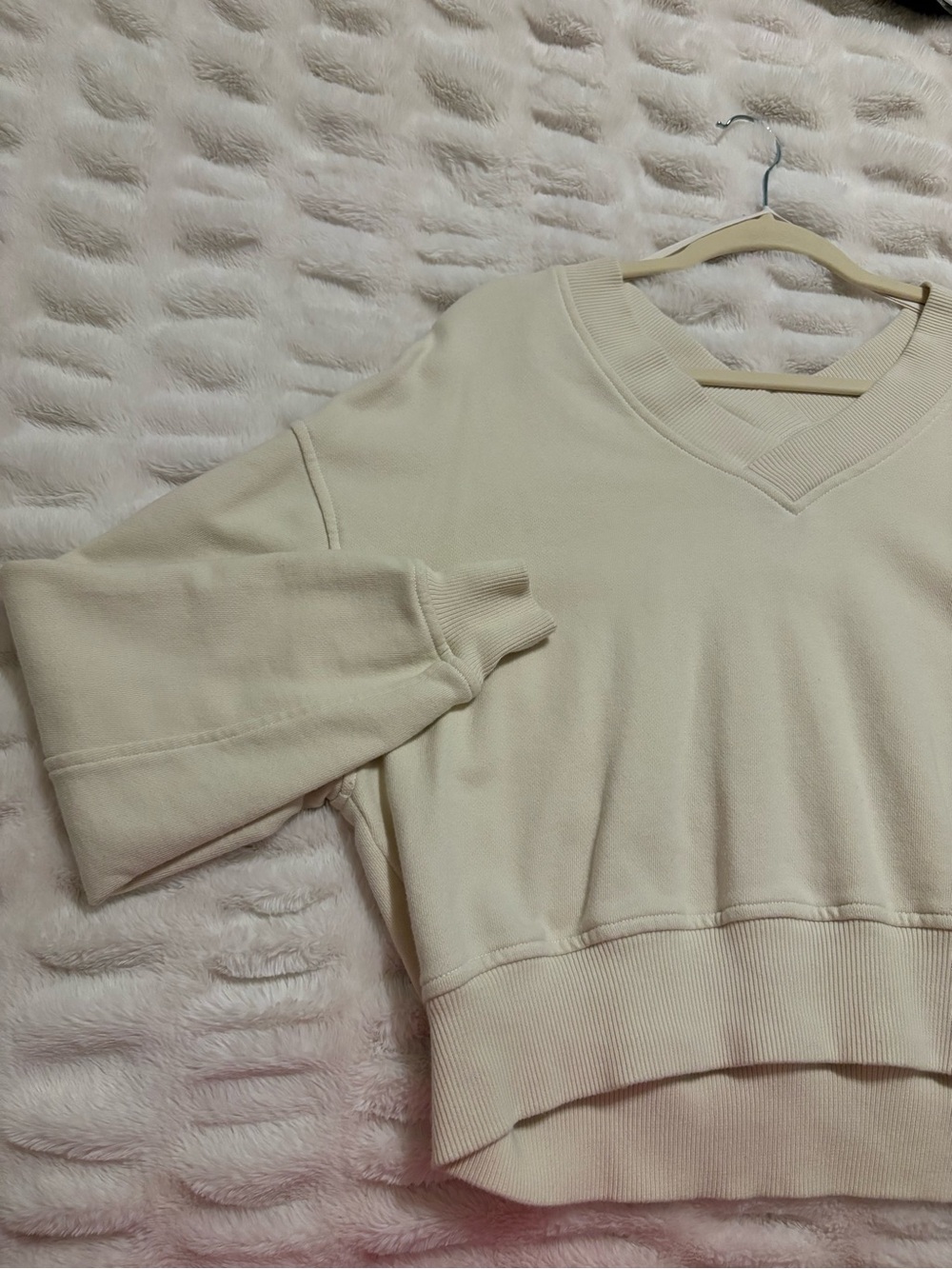 aerie Cream V-Neck Boxy Sweater